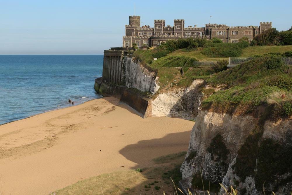Picturesque Seaside Cottage Next To Viking Bay - Broadstairs Dış mekan fotoğraf